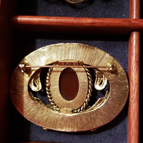 Pin - Picture 3 of 6